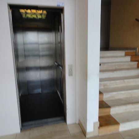 Square Walliser Pres Zenith Strasbourg Luaran gambar